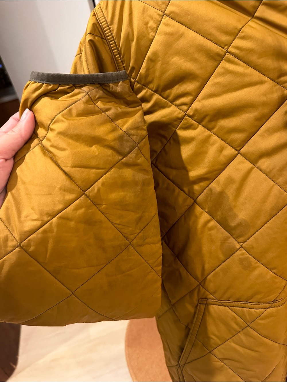 PATAGONIA DIAMOND QUILT MENS JACKET - Picture 6 of 16